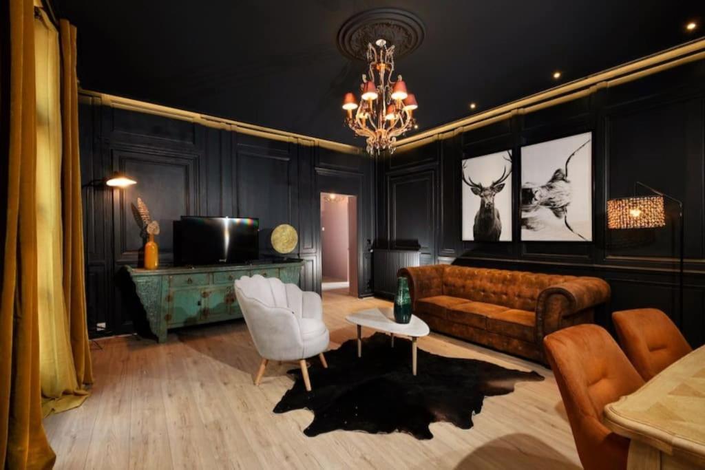Hyper Center 85m2, The Atypical Haussmann 5* *