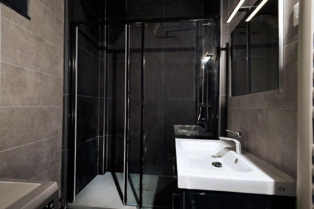 Appartement Hyper Center 85m2, The Atypical Haussmann 5* *